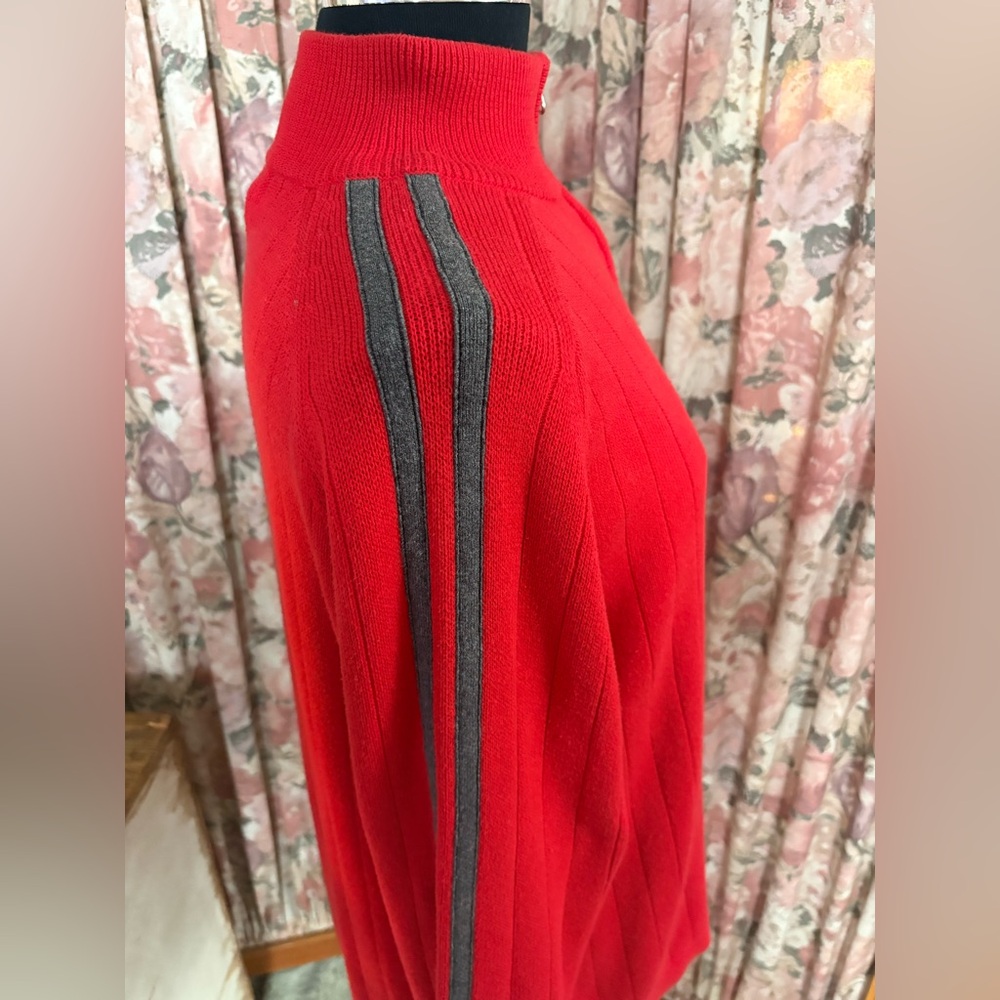 Cherokee Vibrant Red Knit Top - Picture 5 of 8